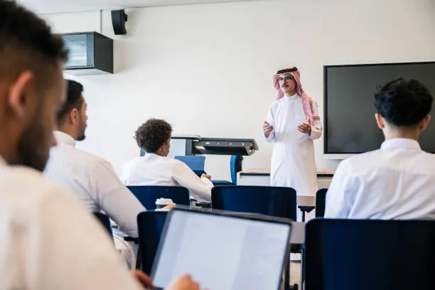 دورات تدريبية للموظفين الإداريين